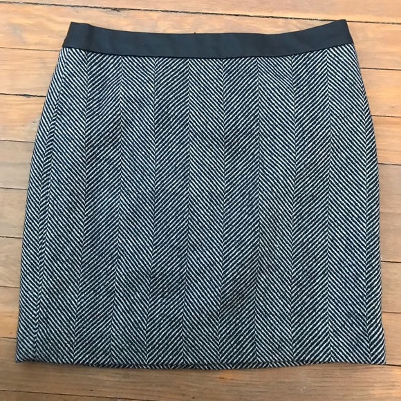 Banana Republic Dresses & Skirts - Herringbone skirt